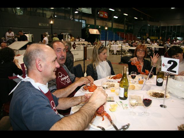1000 personnes au souper au homard de la Fondation