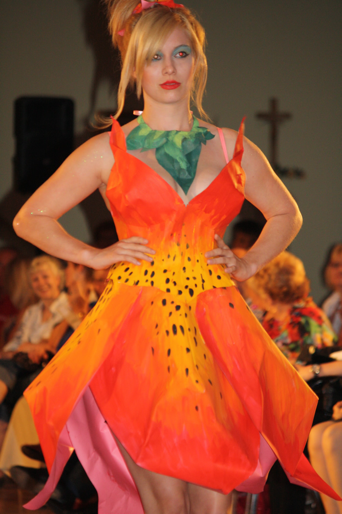 Parade de mode du Festival du Papier