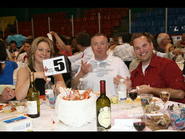 1000 personnes au souper au homard de la Fondation