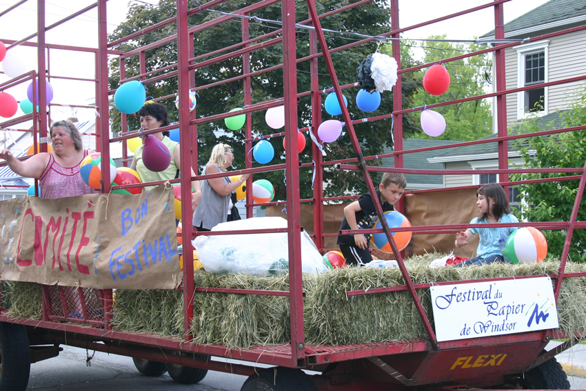 Parade du Festival du Papier 2011