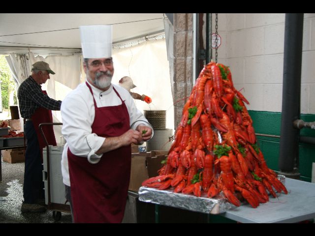 1000 personnes au souper au homard de la Fondation