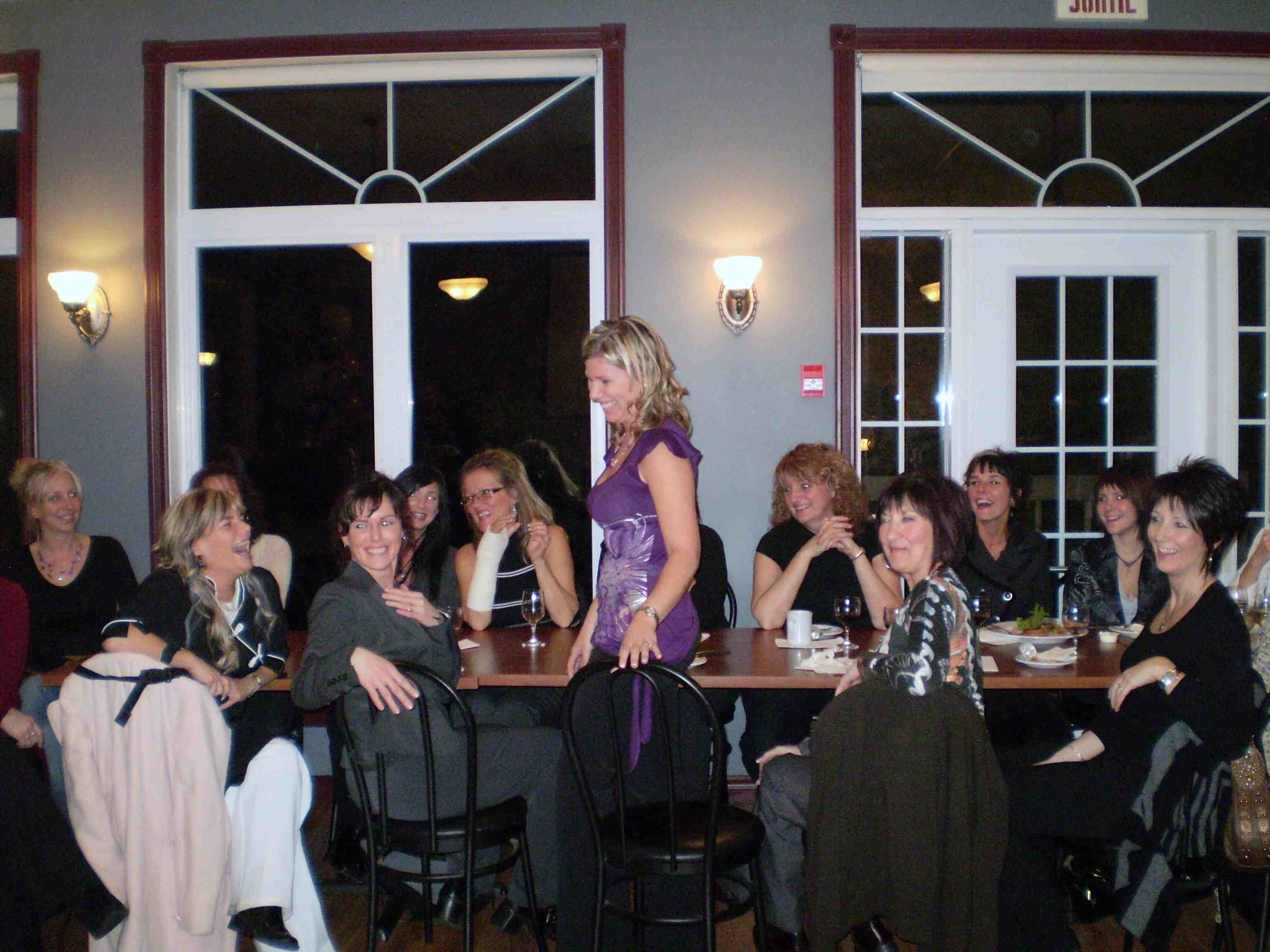 6 à 8 des femmes d'affaires de la région