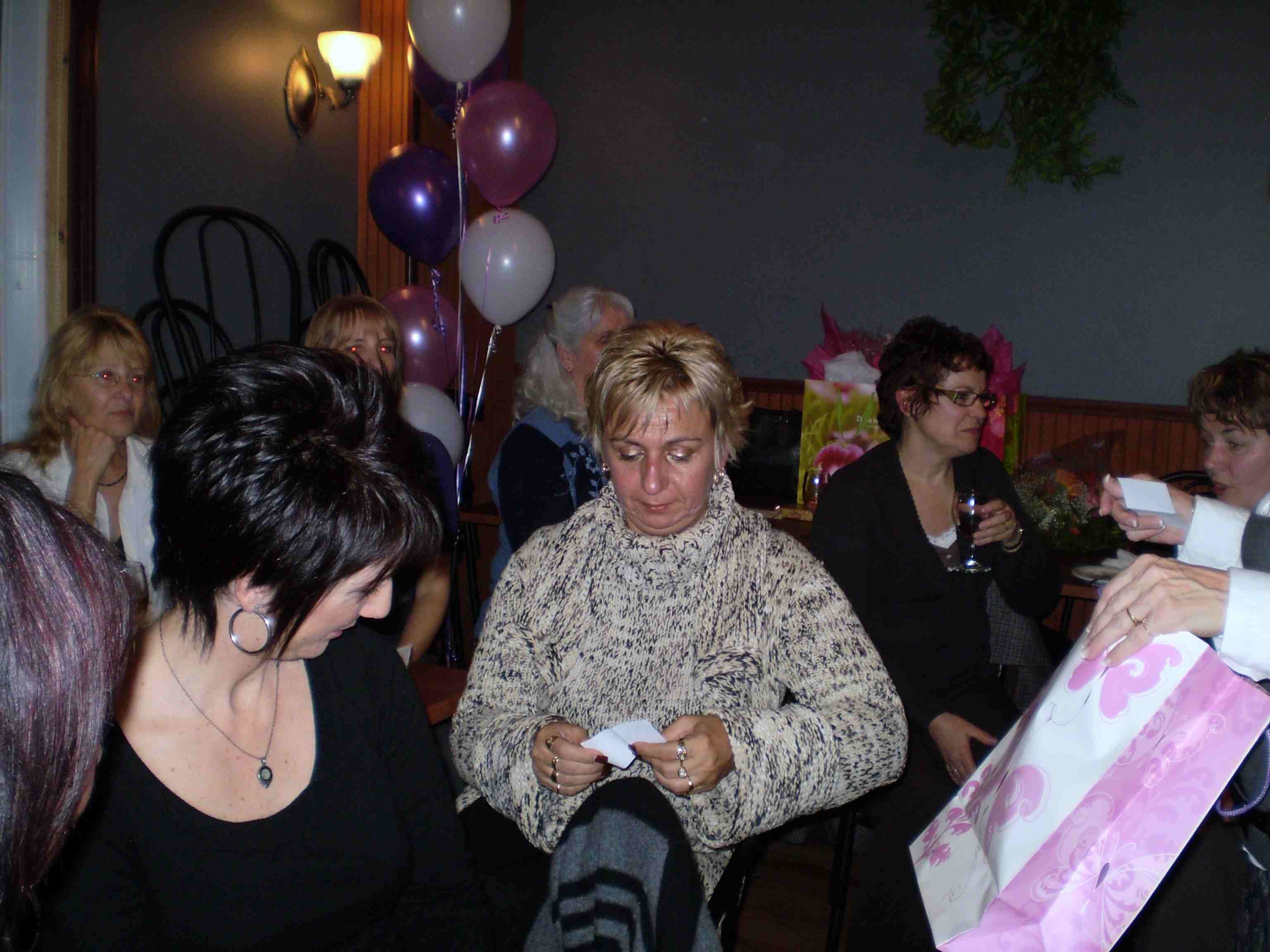 6 à 8 des femmes d'affaires de la région