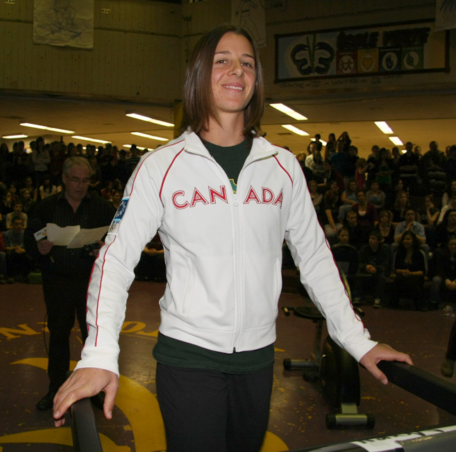 Une olympienne s'en mêle avec brio!