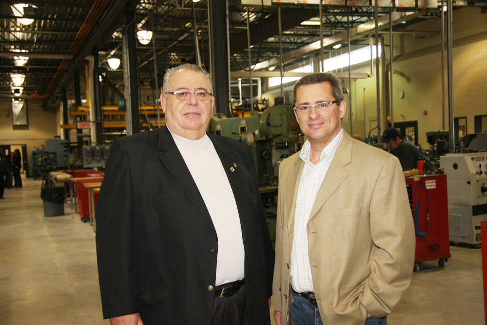 Malcolm Wheeler,  maire de Windsor et Claude Carrier dir du CEFI