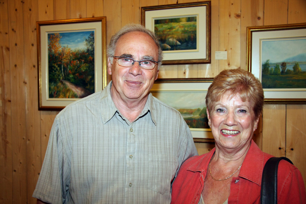 Des visiteurs,  amis de la Poudrière