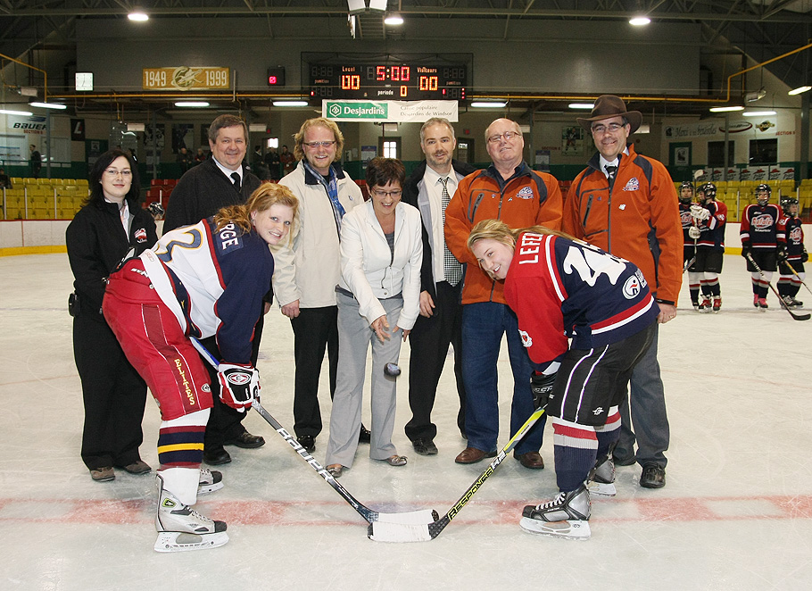 Hockey fille AA - Coupe dodge Mise en jeux officielle - jeudi 1er avril 2010