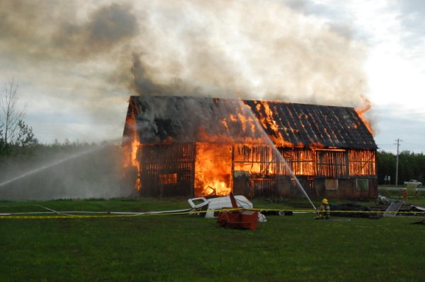 Pratique d'incendie à Saint-François-Xavier-de-Brompton