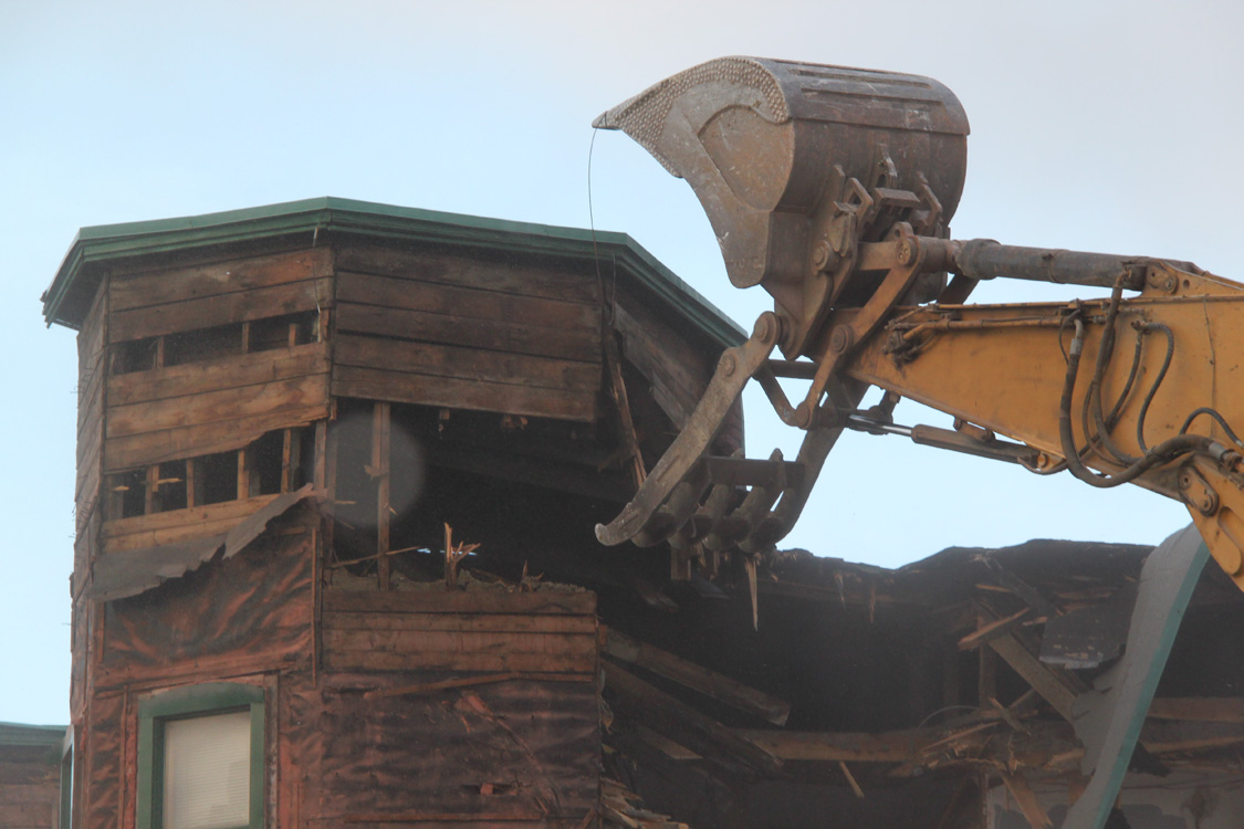 Le Château last call!