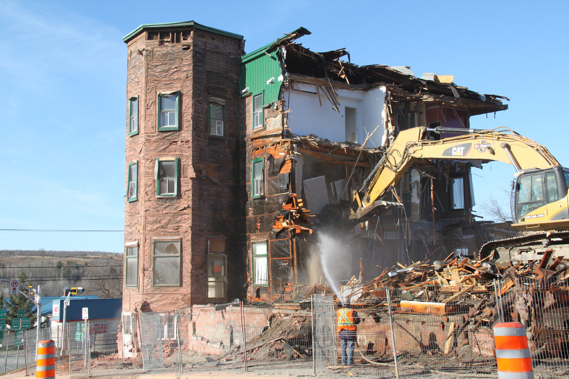 Le Château last call!