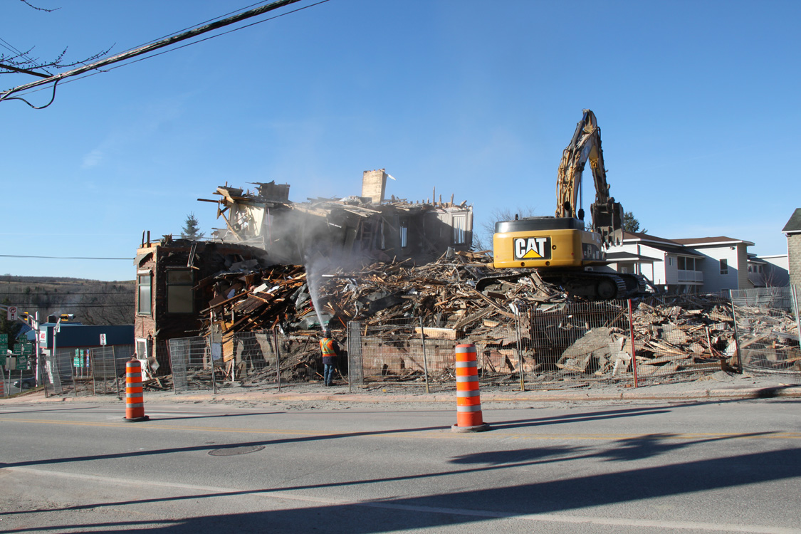 Le Château last call!