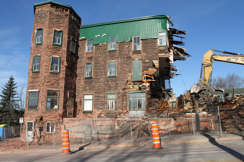 Le Château last call!