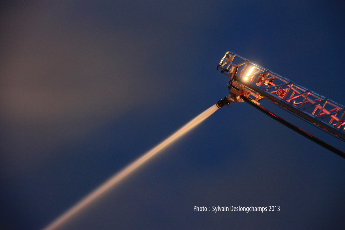 L'Église St-Philippe brûle!
