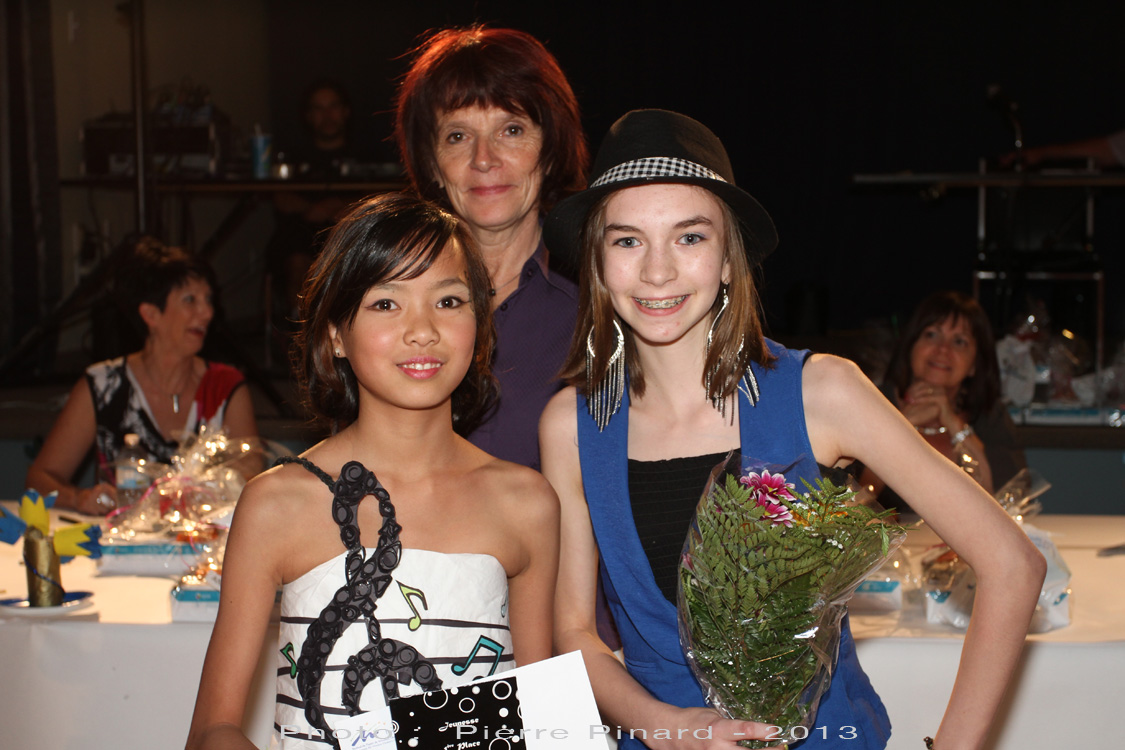 Festival du papier défilé des robes de papier