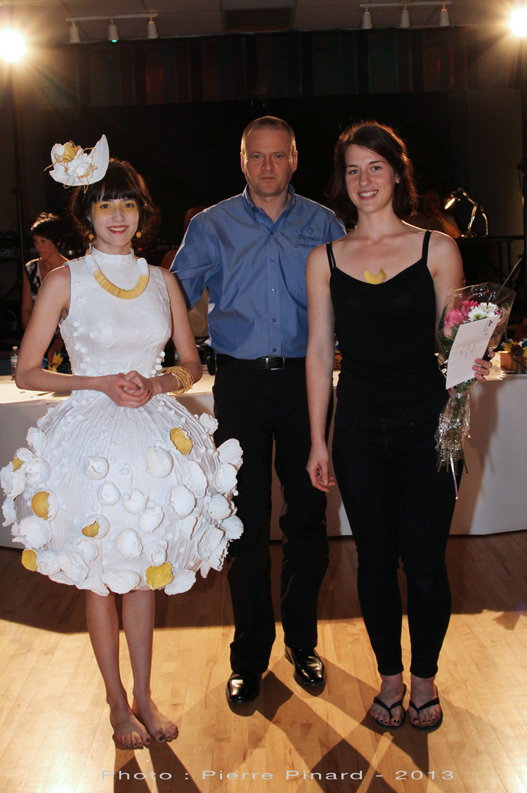 Festival du papier défilé des robes de papier