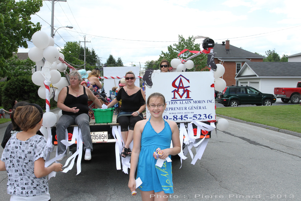 Parade du Festival du Papier 2013