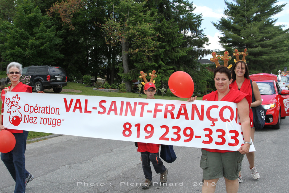 Parade du Festival du Papier 2013