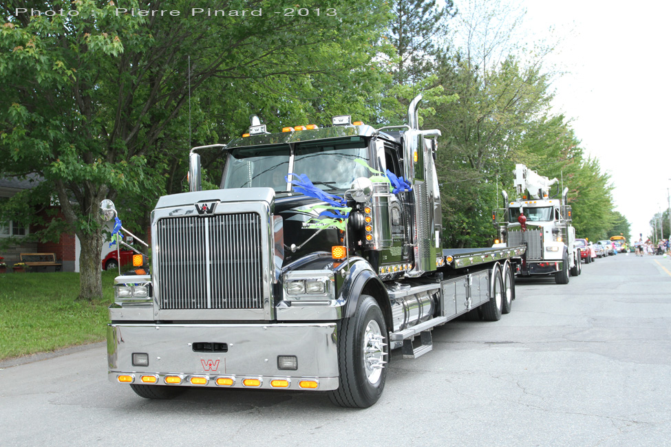 Parade du Festival du Papier 2013