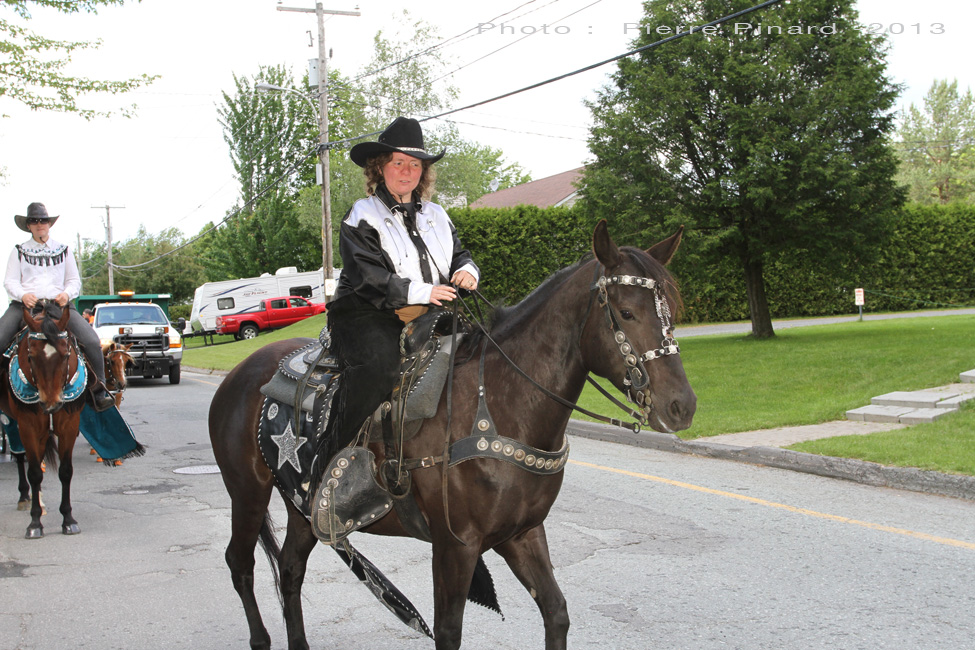 Parade du Festival du Papier 2013