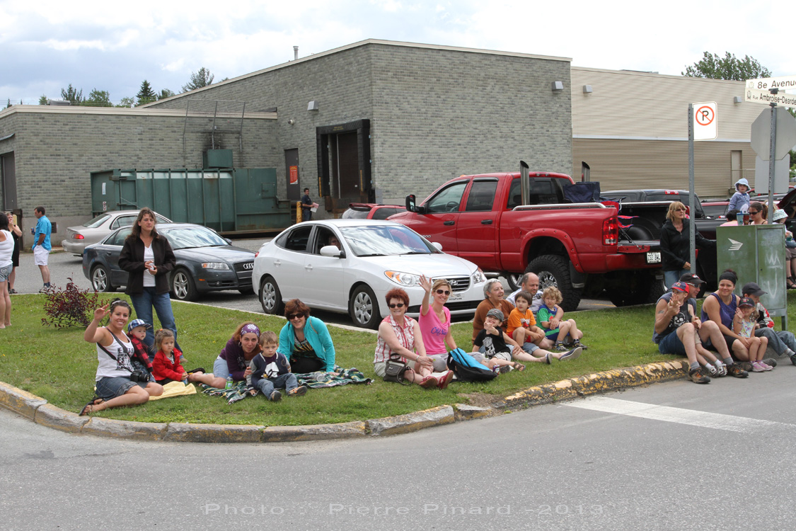 Parade du Festival du Papier 2013