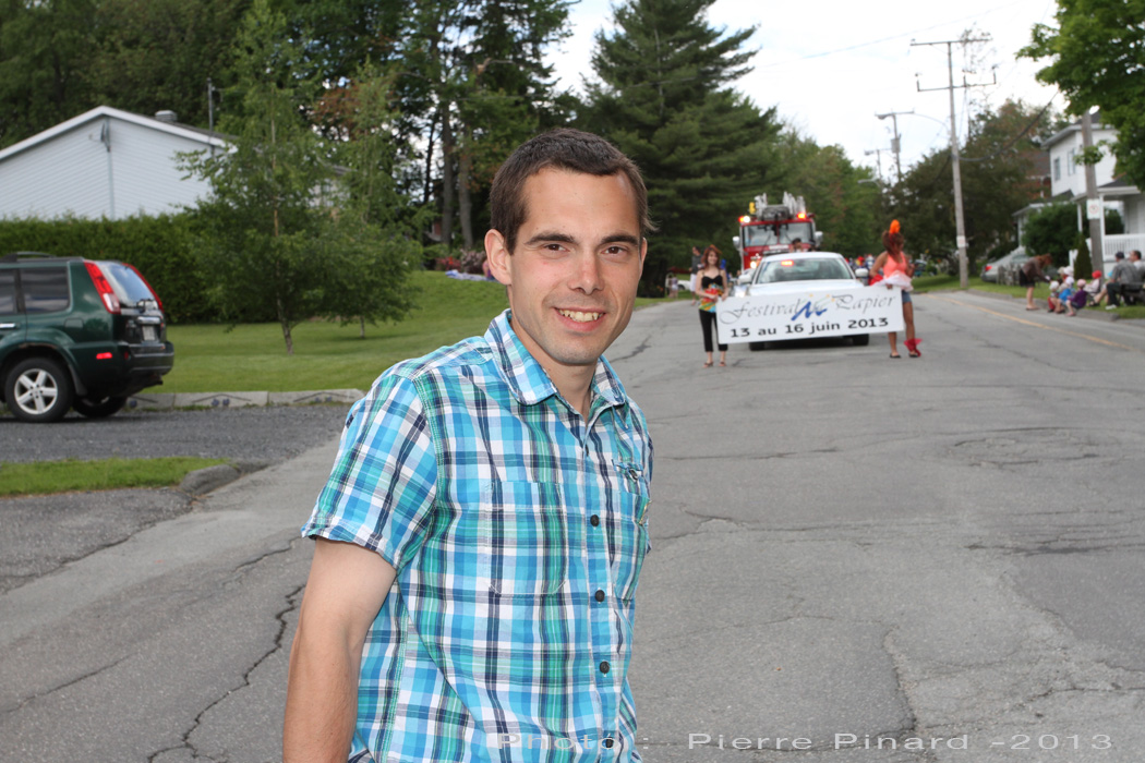 Parade du Festival du Papier 2013