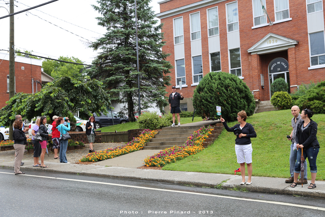 Marc Fortier portait la flamme des jeux du Canada à Windsor