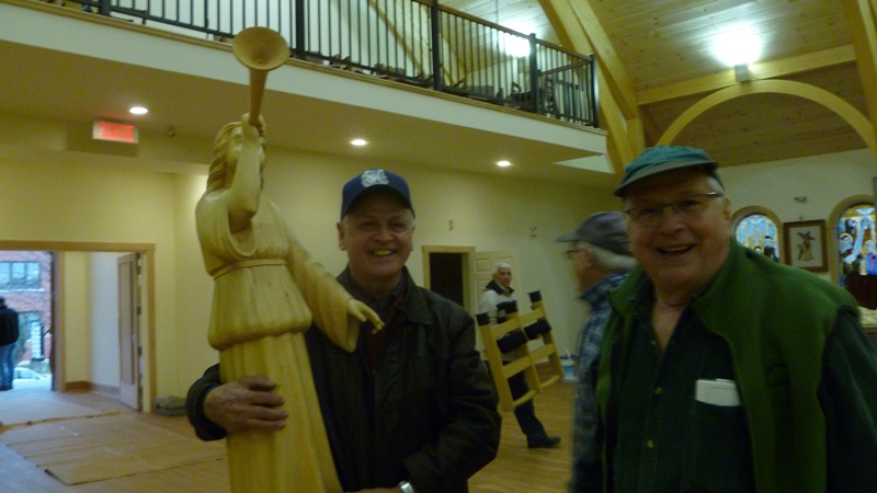 Déménagement des nouveaux bancs de l’Église/25 novembre-14