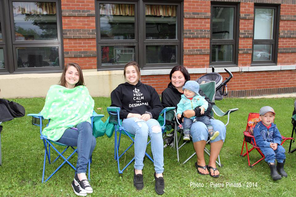 Parade du du Festival du papier 2014