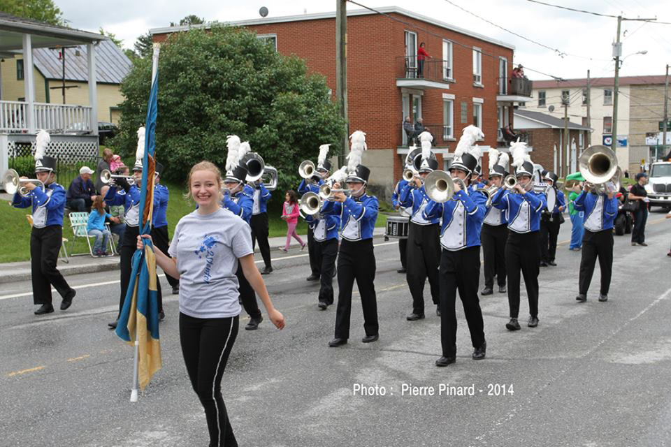 Parade du du Festival du papier 2014