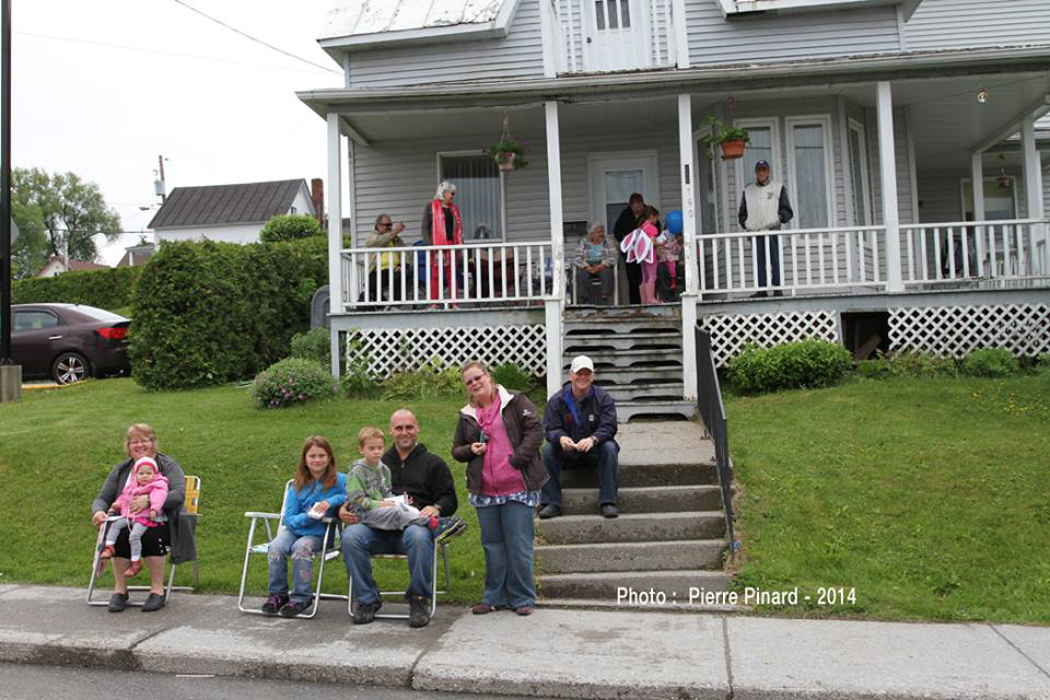 Parade du du Festival du papier 2014