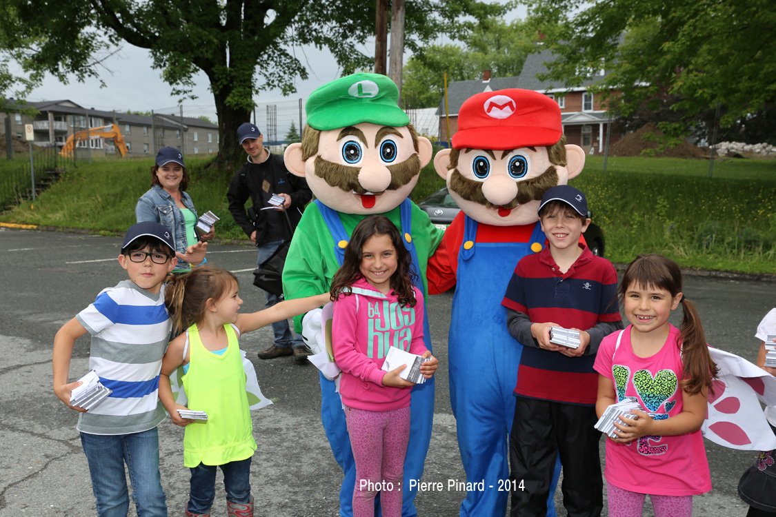 Parade du du Festival du papier 2014