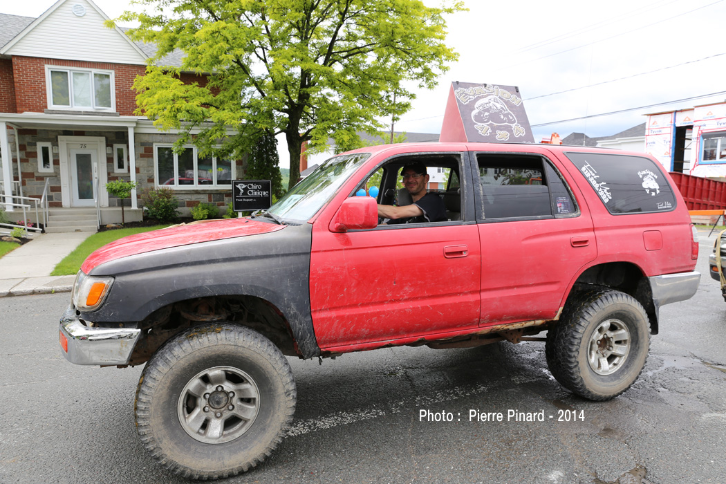 Parade du du Festival du papier 2014