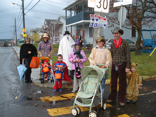 Halloween sur la rue Ambroise-Dearden