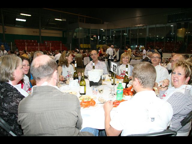 1000 personnes au souper au homard de la Fondation