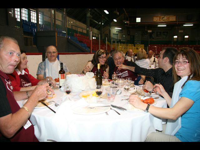 1000 personnes au souper au homard de la Fondation