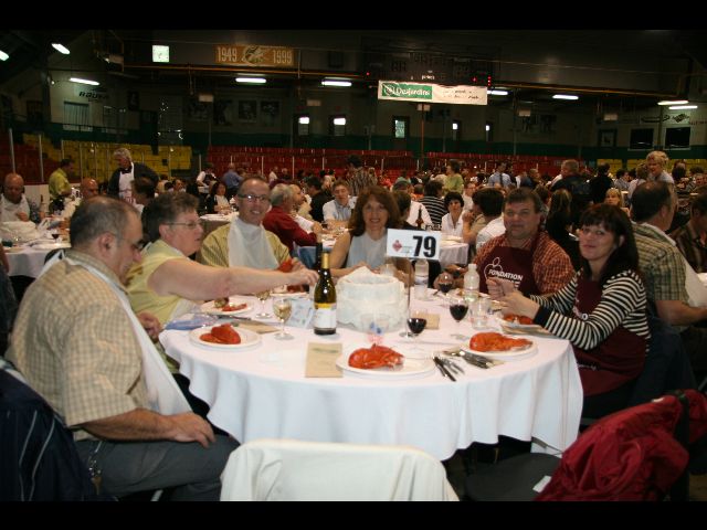 1000 personnes au souper au homard de la Fondation