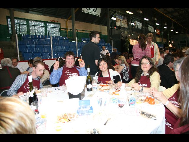 1000 personnes au souper au homard de la Fondation