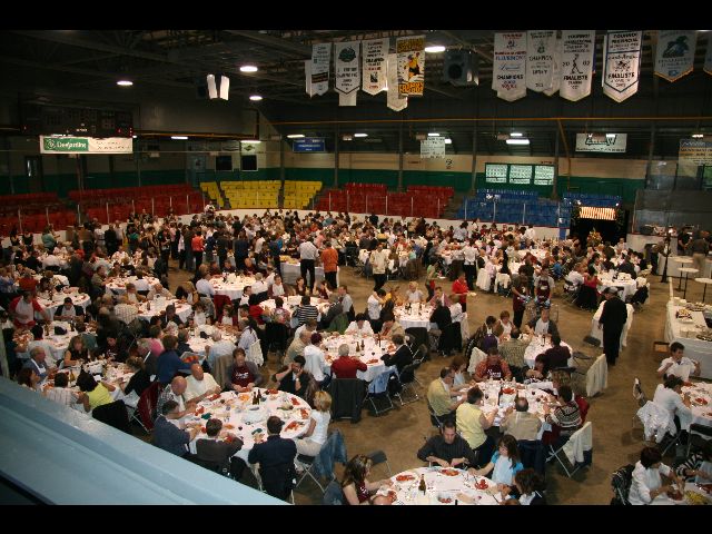 1000 personnes au souper au homard de la Fondation