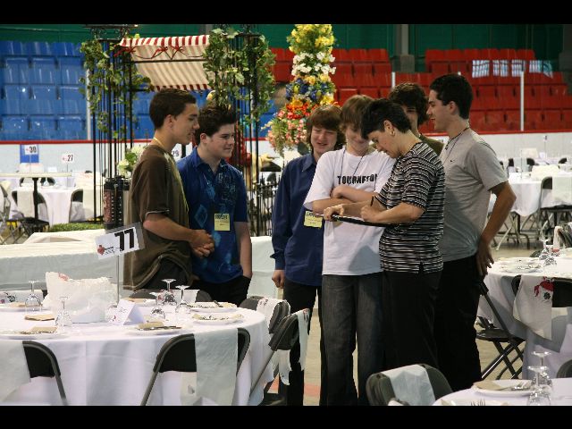 1000 personnes au souper au Homard de la Fondation