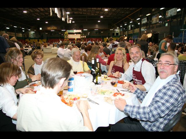 1000 personnes au souper au homard de la Fondation
