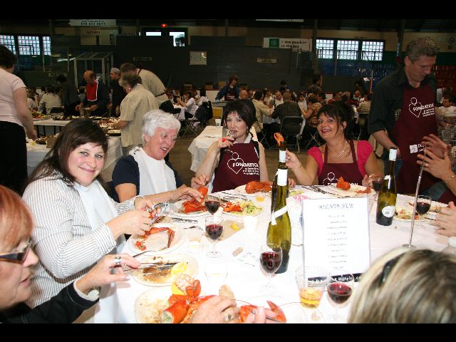1000 personnes au souper au homard de la Fondation