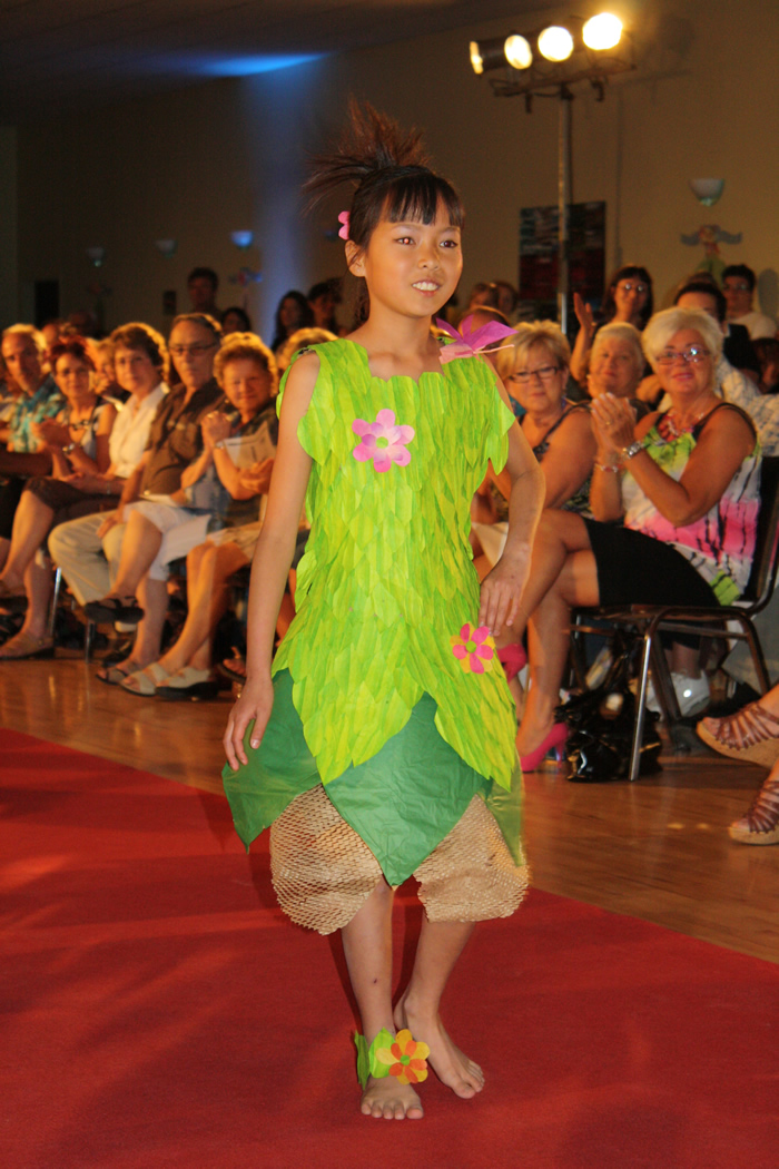 Parade de mode du Festival du Papier