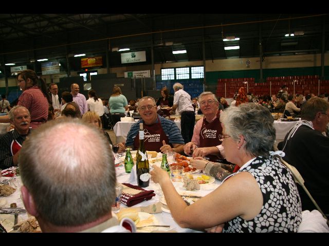 1000 personnes au souper au homard de la Fondation