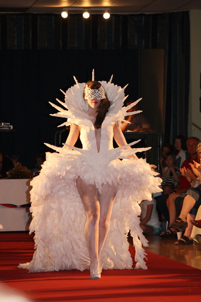 Parade de mode du Festival du Papier