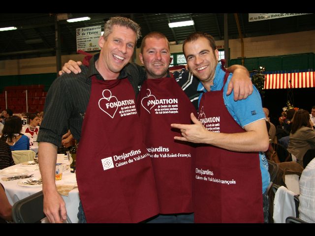 1000 personnes au souper au homard de la Fondation