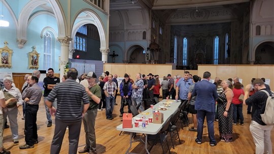 Le projet éolien continu de polariser les discussions dans les Sources