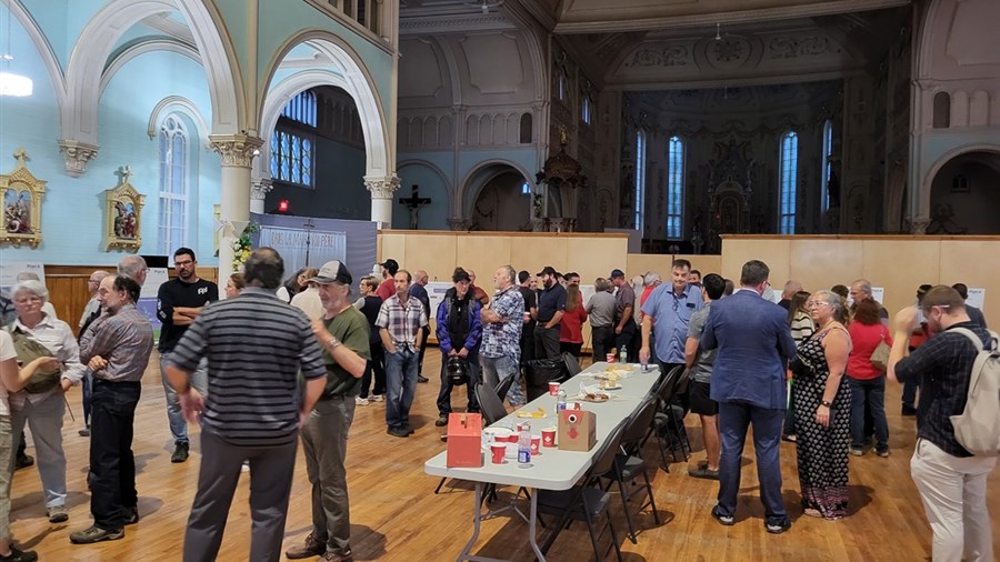 Le projet éolien continu de polariser les discussions dans les Sources