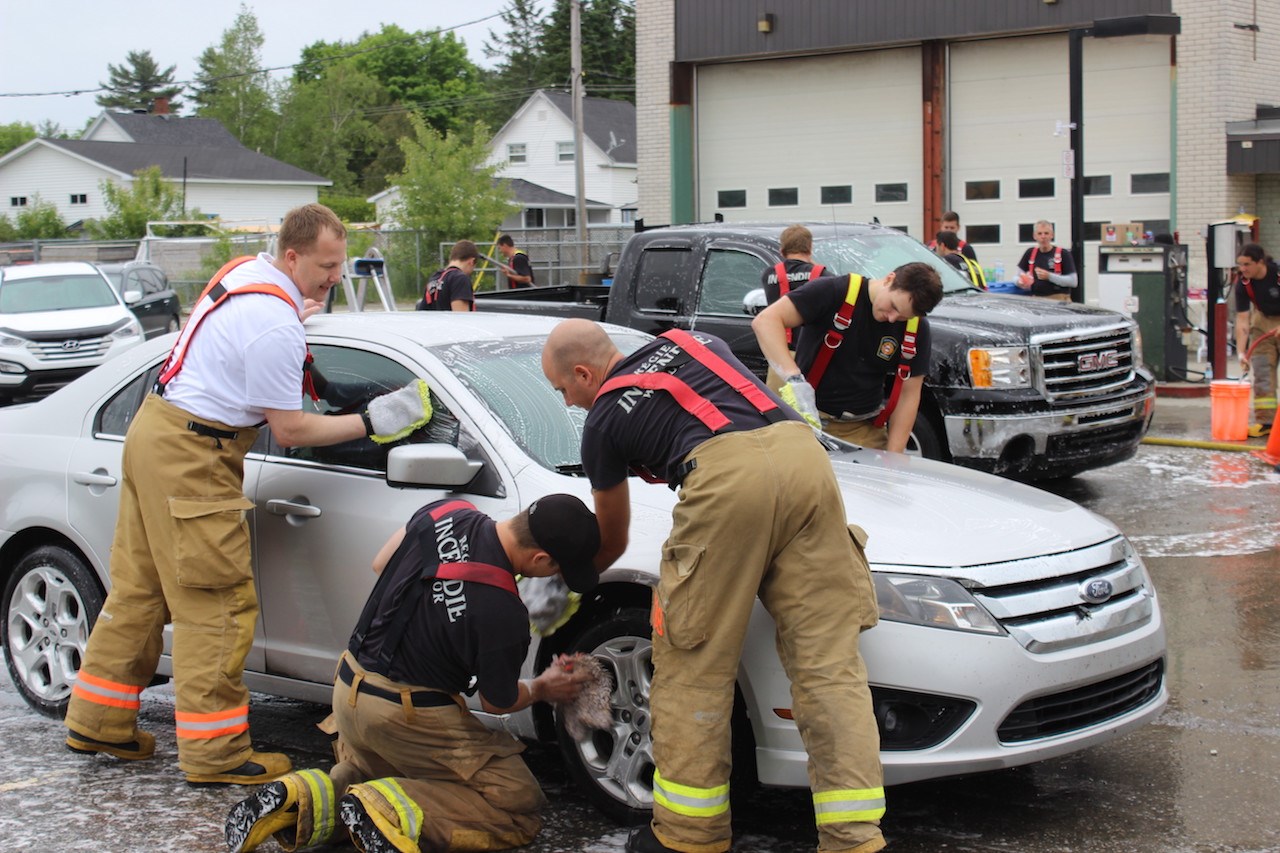 Lave-auto des pompiers 2016