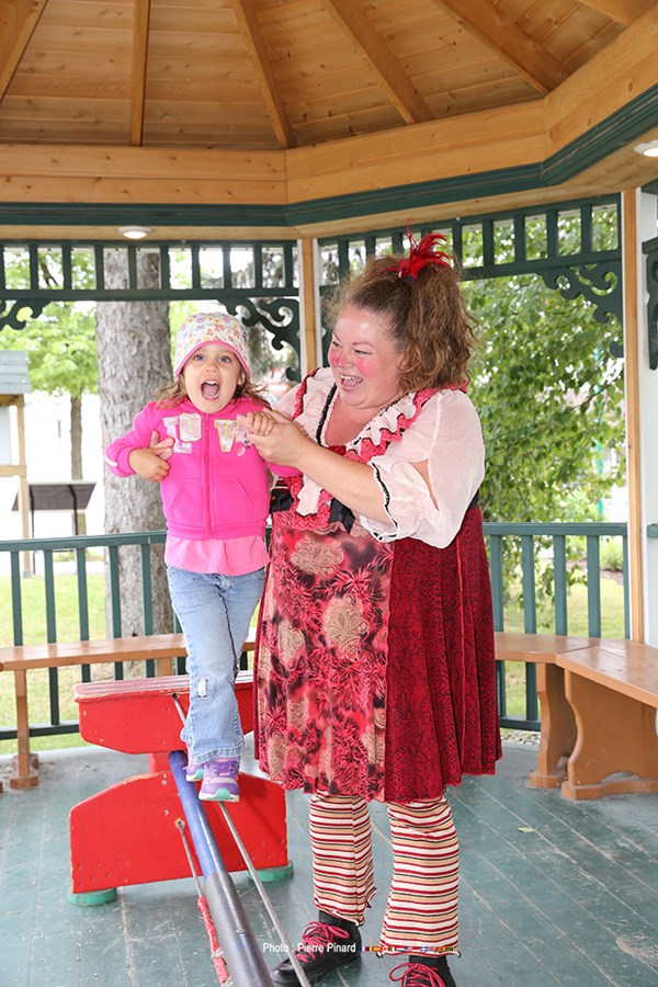 Animation de cirque au parc du Centenaire
