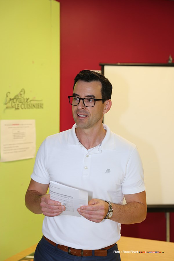 Investissement pour la cours de l'école